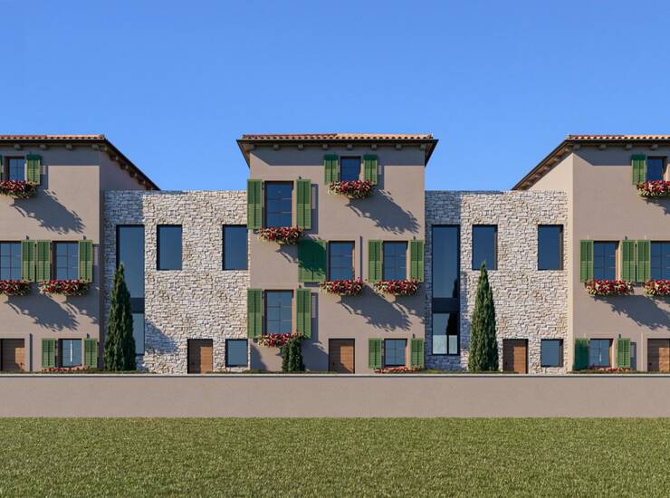 Poreč – Moderna kuća u nizu s okućnicom