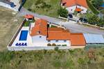 Istra, Juršići – Odlična namještena kuća s vrtom i pogledom | Ekskluzivn — fotografija 3