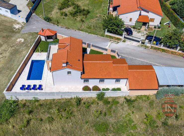 Istra, Juršići – Odlična namještena kuća s vrtom i pogledom | Ekskluzivn — fotografija 3
