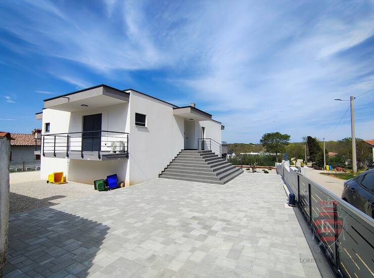 Istra, Labin : Moderna vila s bazenom — fotografija 2
