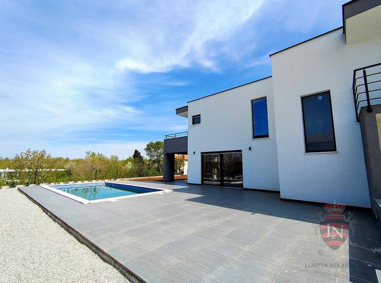 Istra, Labin : Moderna vila s bazenom — fotografija 5