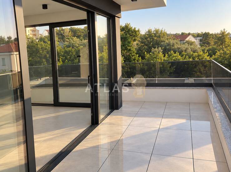 KRK - PENTHOUSE S KROVNOM TERASOM I  POGLEDOM NA MORE — fotografija 2