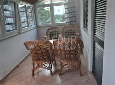 Trosoban stan Štinjan, Pula 75m² - 1.500 € | SveHrNekretnine