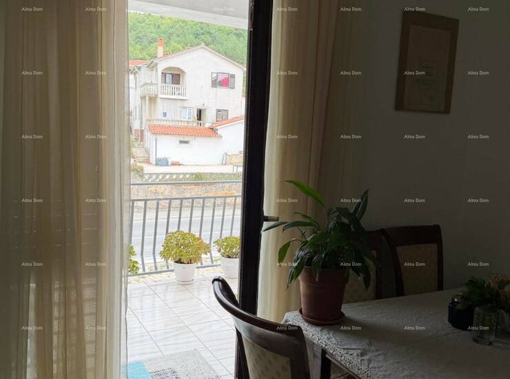 LABIN – PROSTRANA  KUĆA 390,44 m²

U Labinu je na prodaju prostrana  ku... — fotografija 3