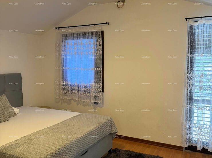 LABIN – PROSTRANA  KUĆA 390,44 m²

U Labinu je na prodaju prostrana  ku... — fotografija 9