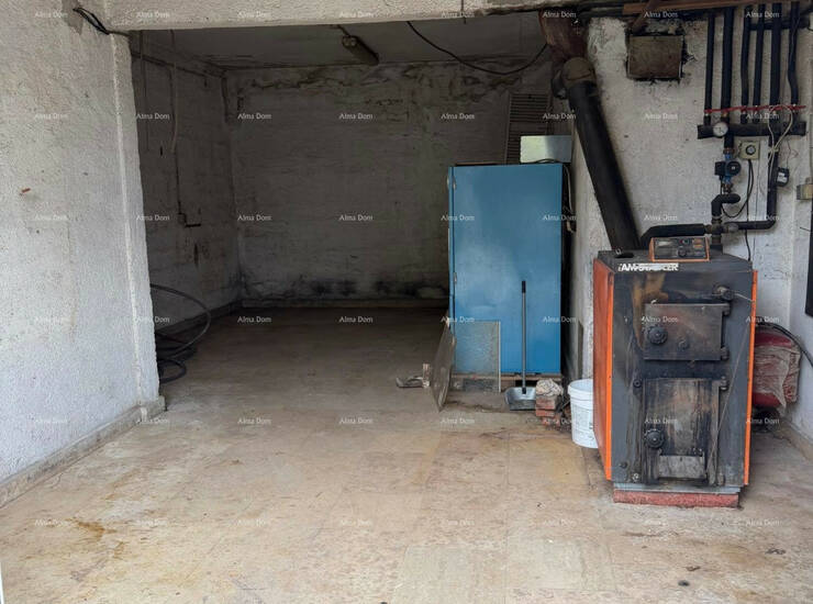 LABIN – PROSTRANA  KUĆA 390,44 m²

U Labinu je na prodaju prostrana  ku... — fotografija 10