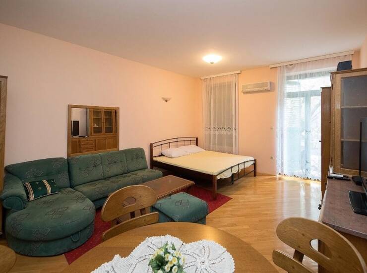 Crikvenica  stan-prvi red — fotografija 2