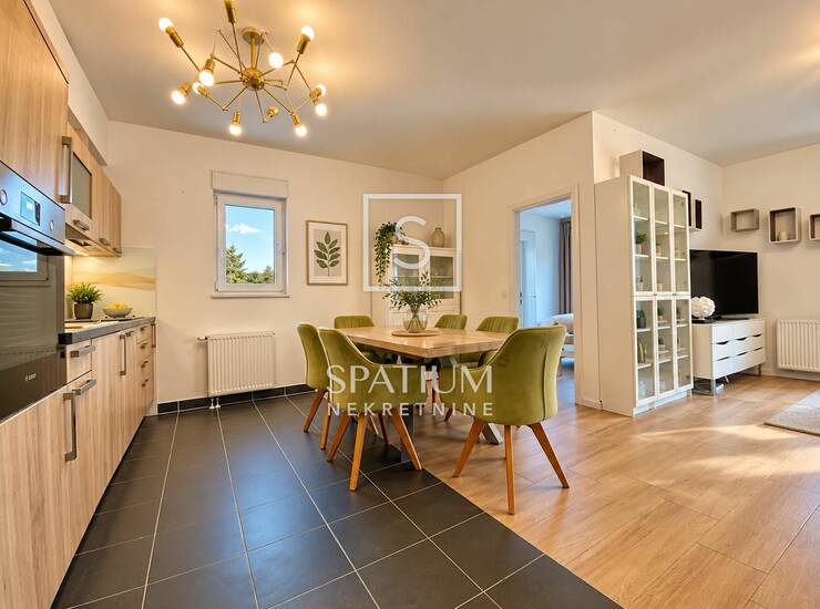 PULA, STAN U NOVOGRADNJI, 80 M2, 3SS+DB, LIFT  — fotografija 2