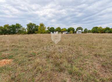 Zemljiste, Pula 750m² - 99.000 € | SveHrNekretnine