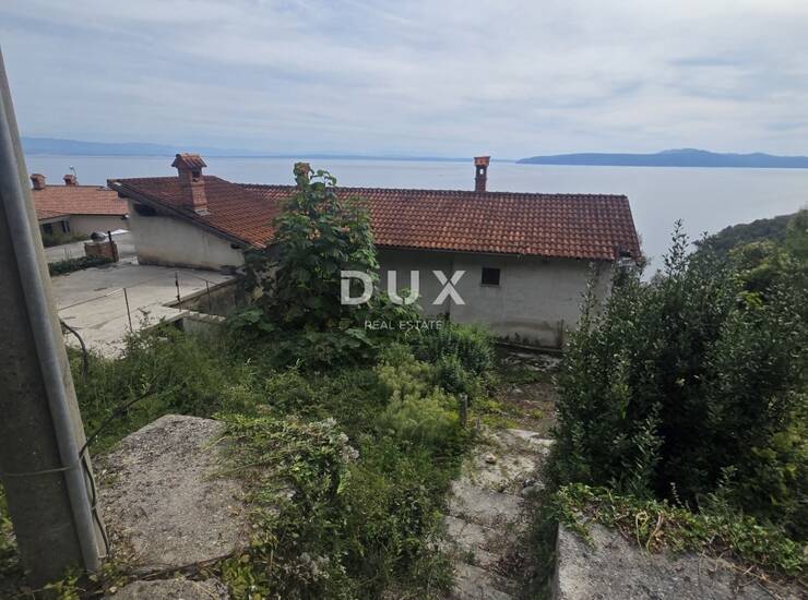 Opatija, Medveja, stara kuća 250m2, zemljište 6100m2, pogled na more, 190m od — fotografija 3
