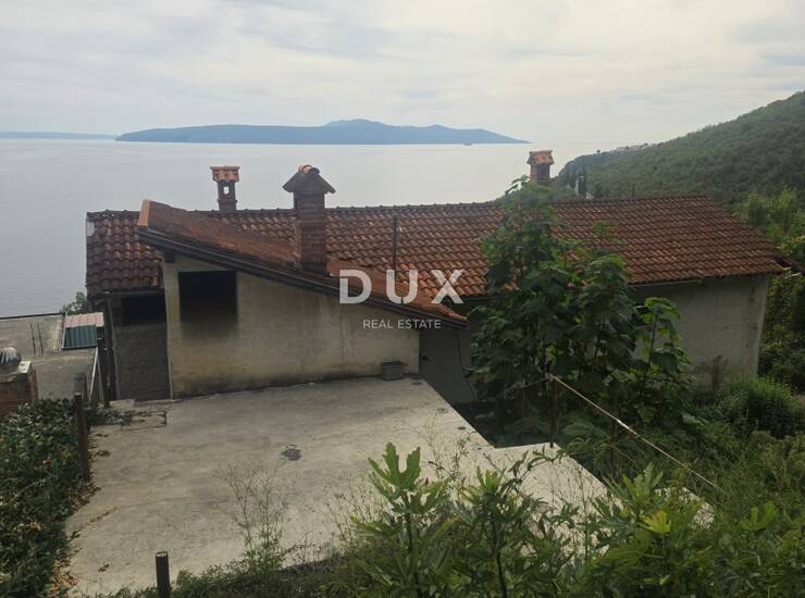 Opatija, Medveja, stara kuća 250m2, zemljište 6100m2, pogled na more, 190m od — fotografija 4