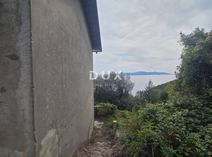 Opatija, Medveja, stara kuća 250m2, zemljište 6100m2, pogled na more, 190m od — fotografija 6