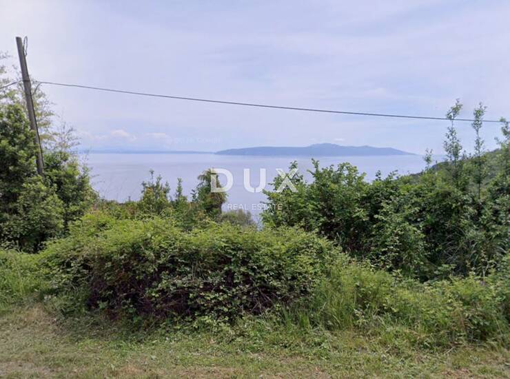 Opatija, Medveja, građevinsko zemljište 6100m2, stara kuća 250m2, pogled na  — fotografija 3