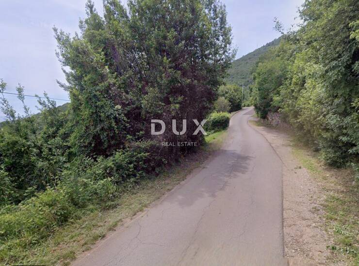 Opatija, Medveja, građevinsko zemljište 6100m2, stara kuća 250m2, pogled na  — fotografija 4