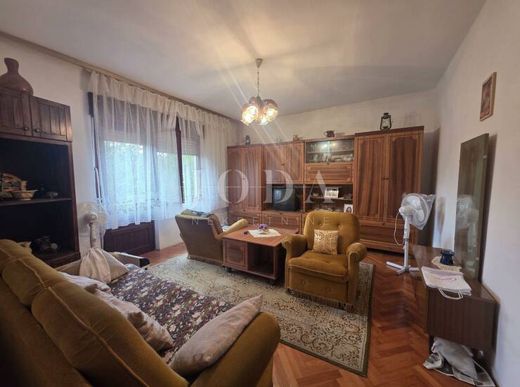 Novi Vindolski, kuća u zaleđu — fotografija 6