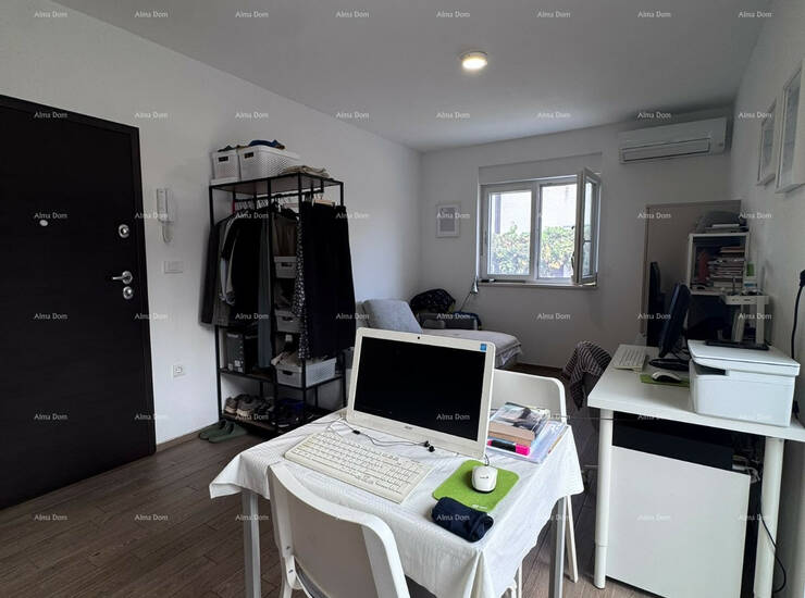 Pula – stan u prizemlju 25,15 m² s parkirnim mjestom
Na prodaju je funkc... — fotografija 4