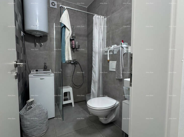 Pula – stan u prizemlju 25,15 m² s parkirnim mjestom
Na prodaju je funkc... — fotografija 7