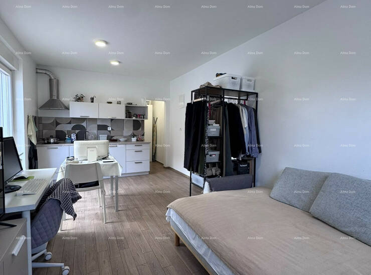 Pula – stan u prizemlju 25,15 m² s parkirnim mjestom
Na prodaju je funkc... — fotografija 8