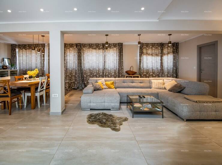 Prodajemo penthouse sa krovnom terasom u Medulinu!

Penthouse se nalazi na ... — fotografija 8