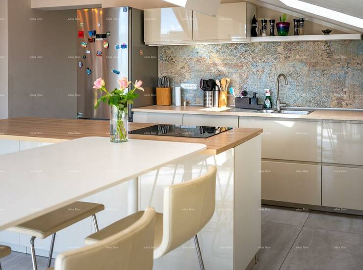 Prodajemo penthouse sa krovnom terasom u Medulinu!

Penthouse se nalazi na ... — fotografija 10
