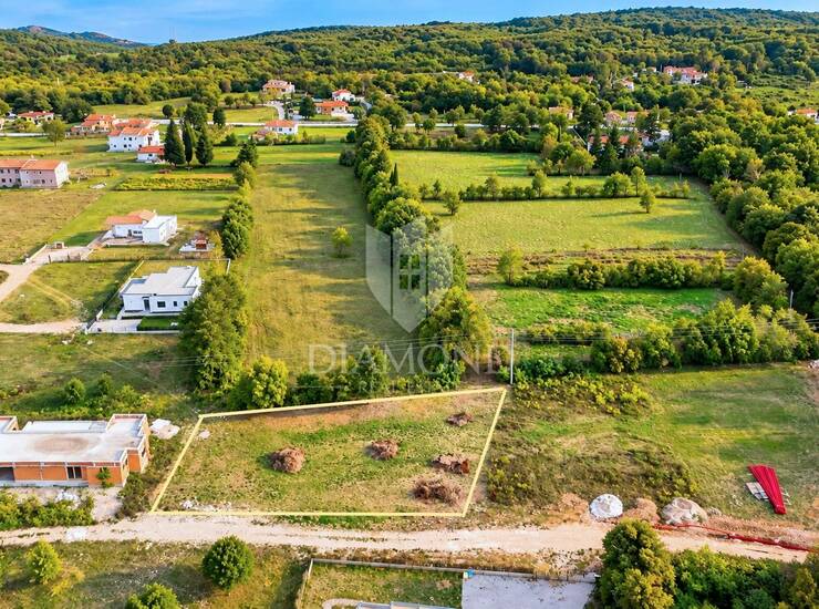 Kršan, okolica, atraktivna prilika za izgradnju dviju kuća s bazenima — fotografija 4
