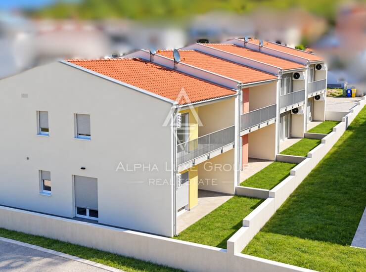Istra, Rovinj, novi stan s balkonom i parkirnim mjestom