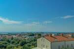 Novigrad, moderan prostrani stan sa pogledom na more — fotografija 3