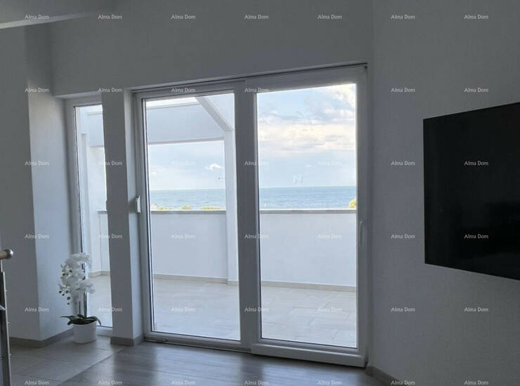Atraktivan dupleks od 110 m² s pogledom na more, samo 150 m od plaže

Pro... — fotografija 2