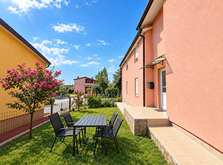 Istra, Umag, okolica– stan s 2 spavaće sobe i 2 parkirna mjesta! — fotografija 3