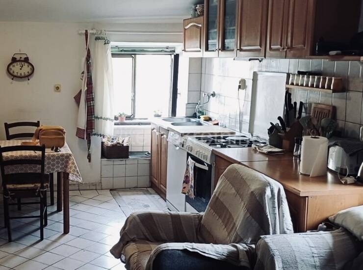 RIJEKA, MLAKA! Stan 60,66 m² s tavanom na prodaju