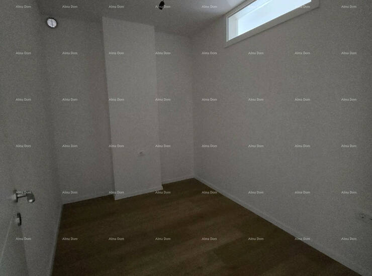 U ponudi je stan u Puli koji se nalazi na 1. katu novije zgrade. Stan se sa... — fotografija 8