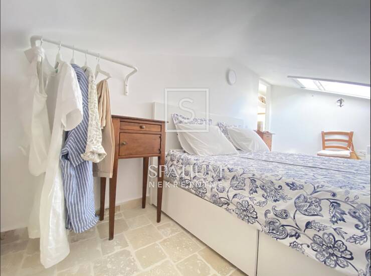 NOVIGRAD, STAN U CENTRU, 50m OD MORA — fotografija 4