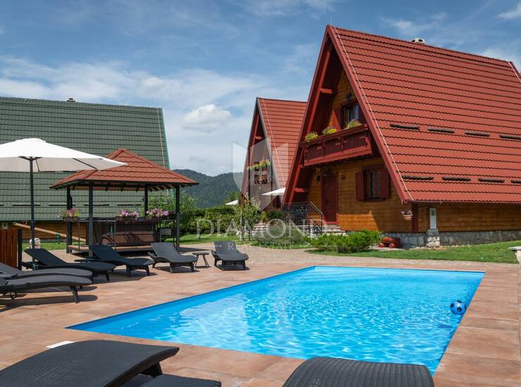 GORSKI KOTAR, 4 kuće za turistčku investiciju