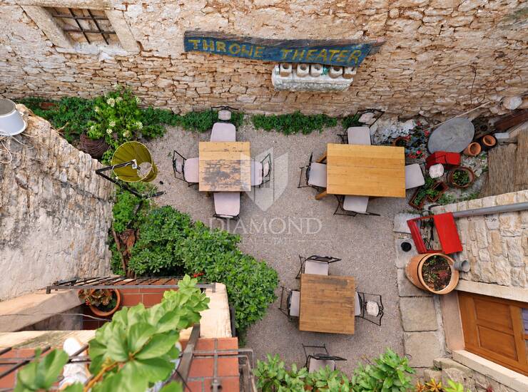 Bale, prodaje se jedinstveni poslovno-turistički kompleks — fotografija 2