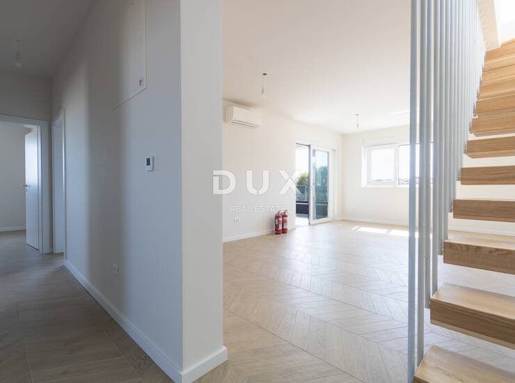 Dalmacija, Vodice, 4-sobni stan, 127,84 m², terasa — fotografija 4