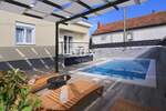 Zadar, Arbanasi, prizemnica s bazenom, 104 m²