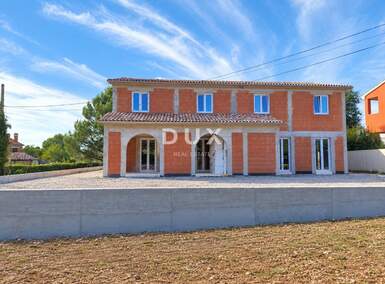 Kuća, Bale 310m² - 790.000 € | SveHrNekretnine