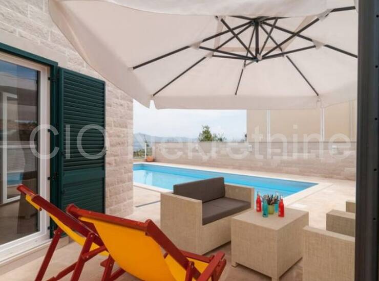 Kamena vila s bazenom i pogledom na more – Škrip, otok Brač, prodaja — fotografija 3