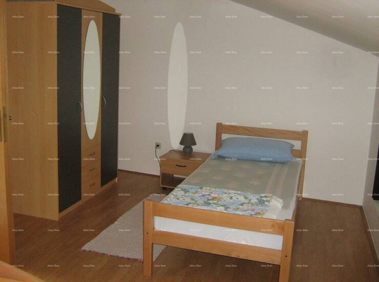 Na prodaju je apartmanska kuća s četiri zasebne stambene jedinice, smješ... — fotografija 6