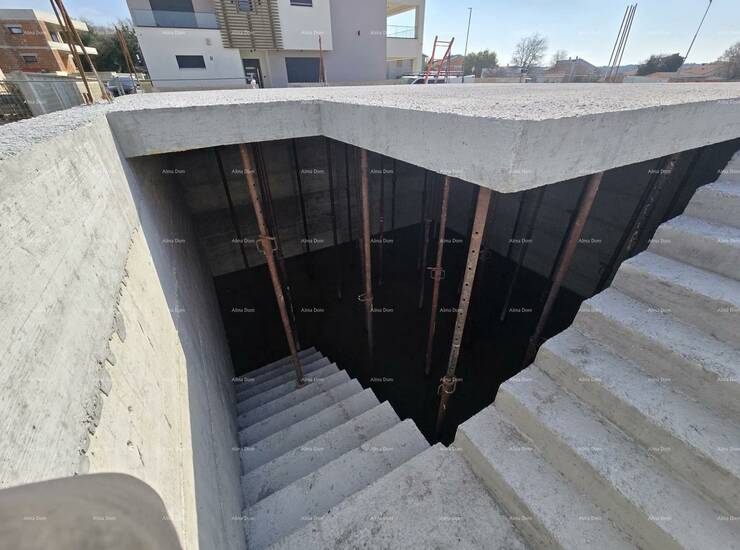 Na prodaju je građevinsko zemljište u Ližnjanu, površine 438 m², ideal... — fotografija 5