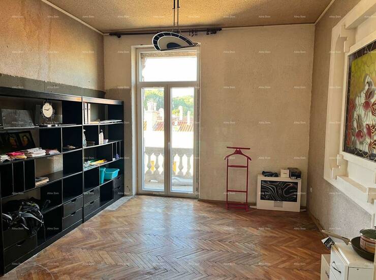 Na prodaju je prostran i funkcionalan stan ukupne površine 96,33 m², smje...