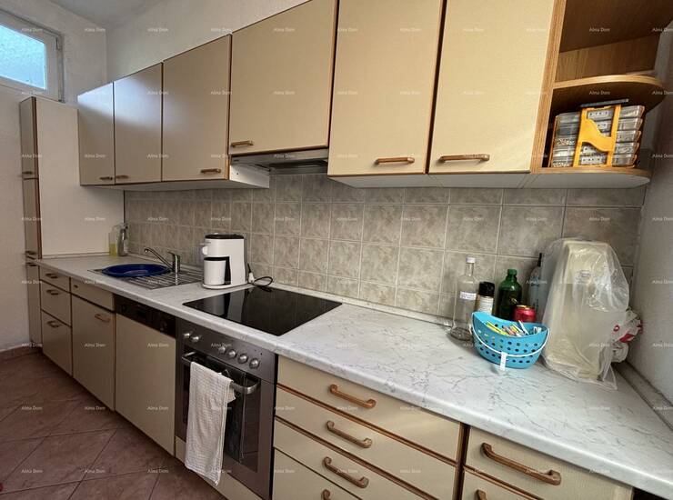 Prodaje se stan u centru Pule, površine 55 m².
Do Zlatnih vrata ima 500 m... — fotografija 8