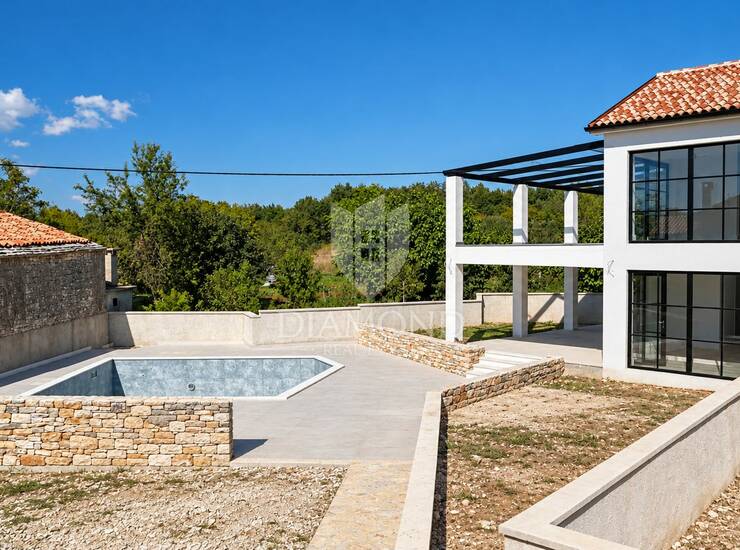 Svetvinčenat, okolica, renovirana istarska kuća