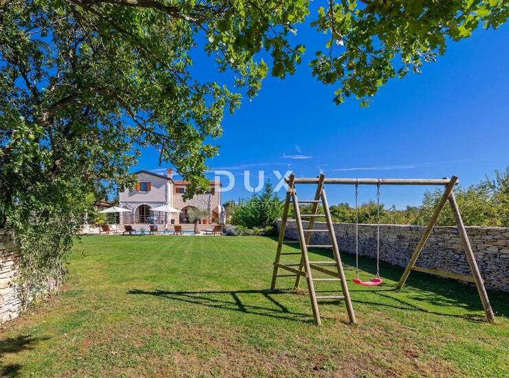 Istra, Svetvinčenat, samostojeća kuća, 279 m², bazen — fotografija 2