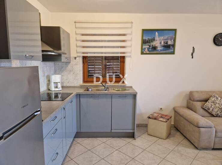 Istra, Rabac, trosobni stan, 74,35 m², pogled na more — fotografija 4