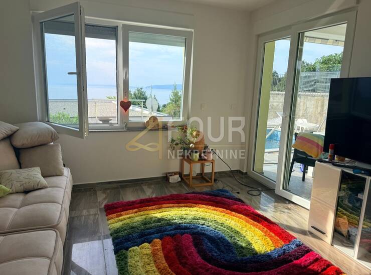 Lovran, 104.44m2, 3s+db, etaža s bazenom i okućnicom! — fotografija 3