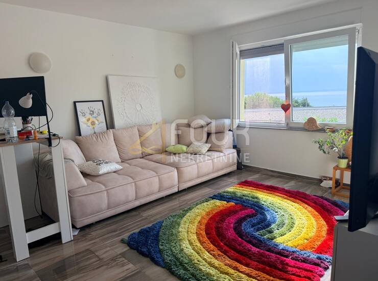 Lovran, 104.44m2, 3s+db, etaža s bazenom i okućnicom! — fotografija 4