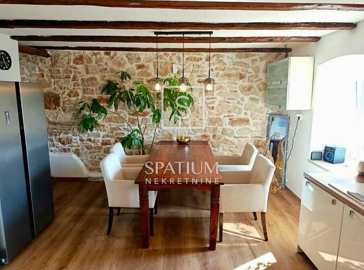SVETVINČENAT, DVIJE SPOJENE I NAMJEŠTENE KUĆE, 300 M2 — fotografija 2