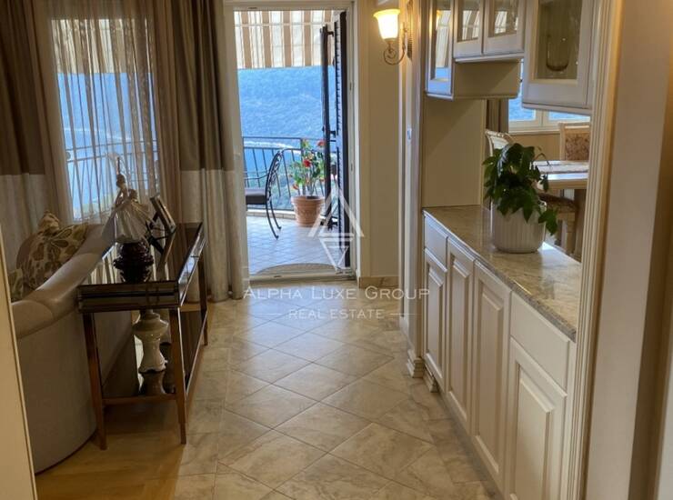 Luksuzni apartman sa pogledom na more # Zaseban prilaz, privatno dvorište + pa — fotografija 3