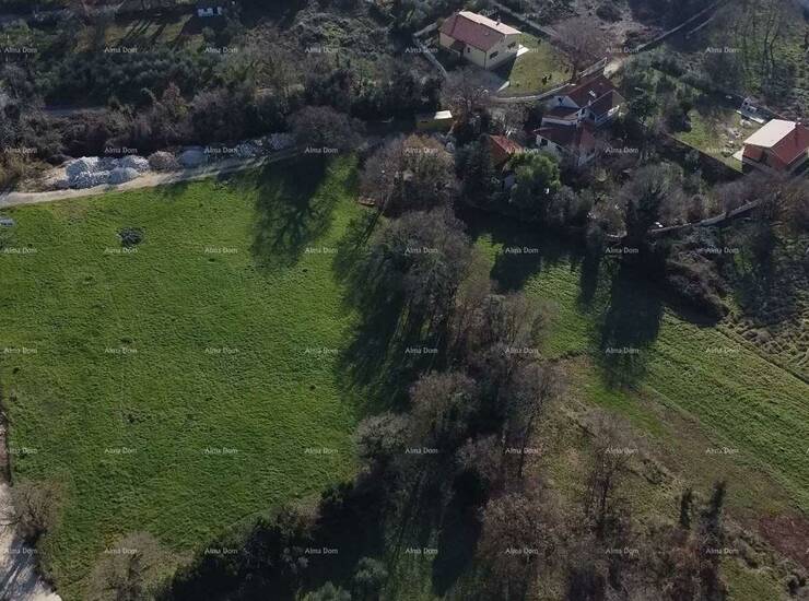 Prodaje se građevinsko zemljište u Medulinu, 6700m2. 
Udaljeno od mora 60... — fotografija 2
